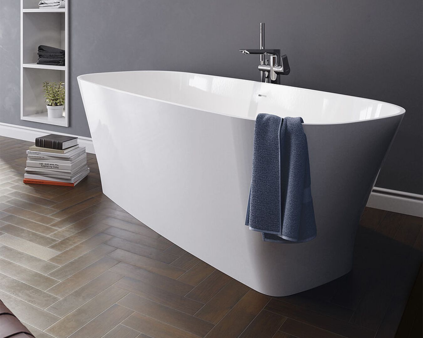 Freistehende Badewanne von FORMAT auf dunklem Holzboden